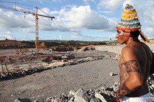 Além de pedir a suspensão das obras da hidrelétrica de Belo Monte,os índios exigem a suspensão de estudos relacionados às barragens nos rios Tapajós (Foto: Divulgação/ Instituto Socioambiental)