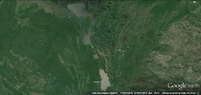 Mandioré, Gaiva e Uberaba (nessa ordem de baixo para cima).  No centro da imagem do Google Earth três grandes lagoas no lado Oeste do Pantanal, onde o rio Paraguai, chegado de sua passagem espalhada pela Estação Taiamã e o Parque Nacional do Pantanal, vai ao encontro da bela Serra do Amolar.  