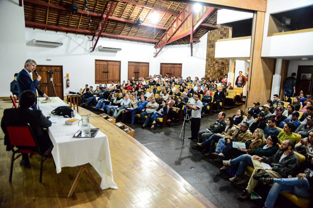 Mais de 300 pessoas estiveram na audiência pública promovida pelo Ministério Público de Mato Grosso do Sul. Fotos: Fabio Pellegrini