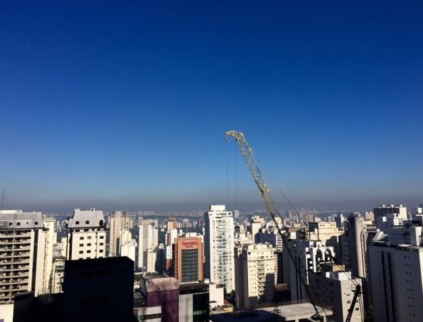Vista de São Paulo a partir da sede da SOS Mata Atlântica, na Avenida Paulista. Foto: Marcia Hirota – junho de 2016
