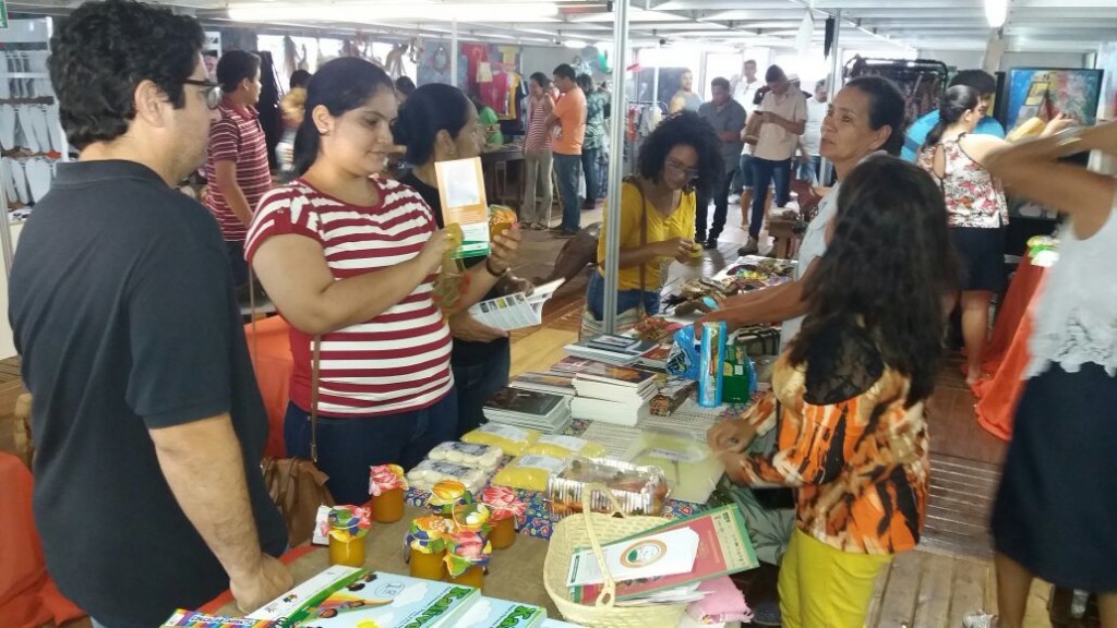 Mulheres da Cerrapan participando do 13° Festival América do Sul Pantanal que está acontecendo em Corumbá-MS. Foto: Denise Silva