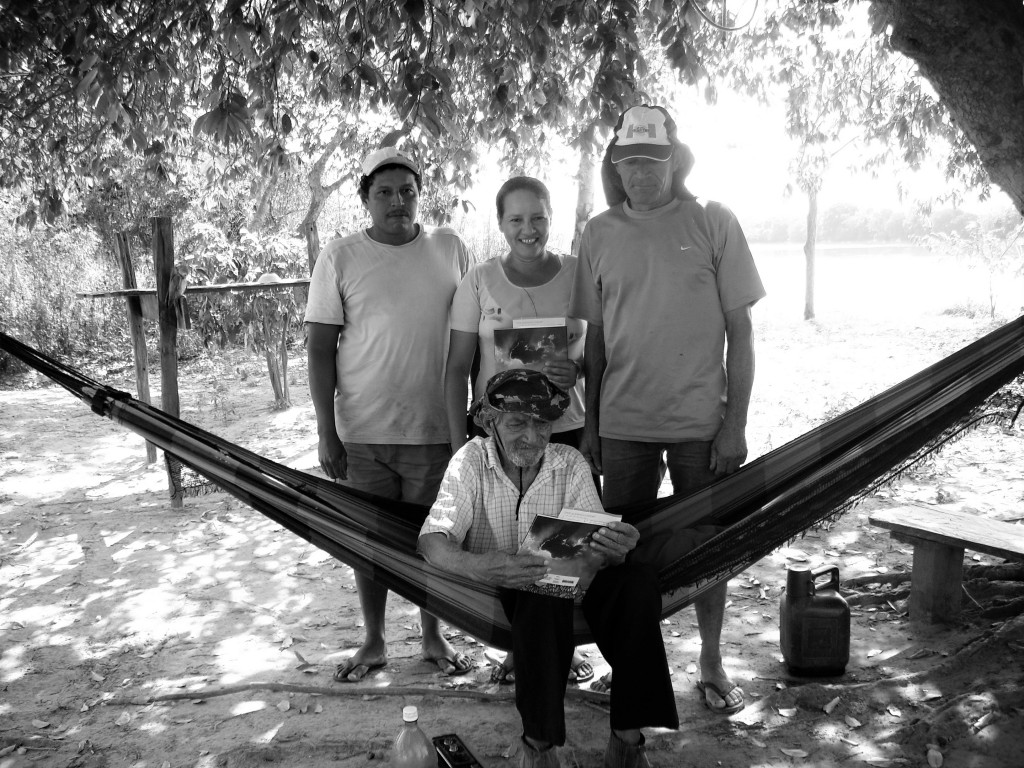 Pescadores de Paraguai-mirim.  Foto: Vanessa Spacki