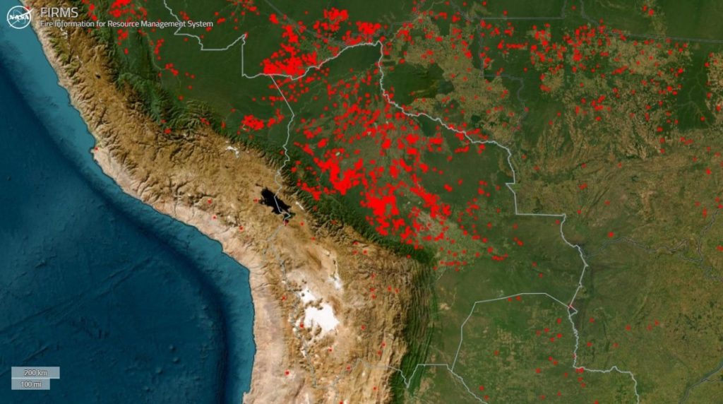 Chuva Forte: Rio Transborda e Alaga Ruas em várias Cidades da Região  Nordeste de Minas.  Chuva Forte: Rio Transborda e Alaga Ruas em várias  Cidades da Região Nordeste de Minas. Balanço