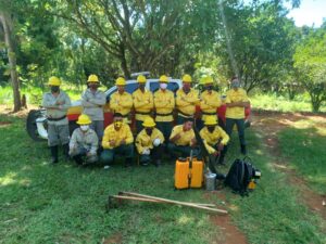 Brigada voluntaria do Pantanal em aldeia indígena