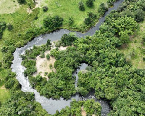 imagem de drone do rio cabaçal MT